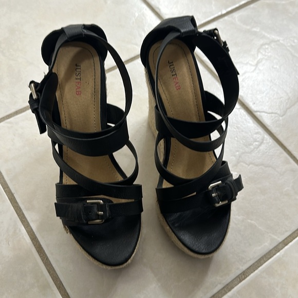 JustFab wedges 8.5 - Picture 2 of 7
